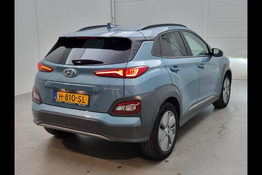 Hyundai Kona EV Premium 64 kWh | Lederen bekleding | Head-Up Display | Stoelverwarming / koeling | Krell audio | Camera