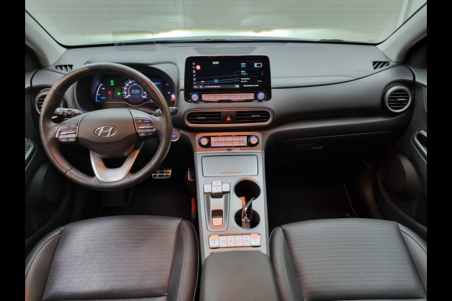 Hyundai Kona EV Premium 64 kWh | Lederen bekleding | Head-Up Display | Stoelverwarming / koeling | Krell audio | Camera