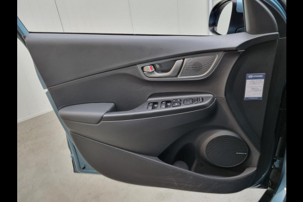 Hyundai Kona EV Premium 64 kWh | Lederen bekleding | Head-Up Display | Stoelverwarming / koeling | Krell audio | Camera