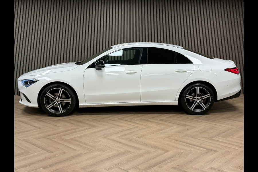 Mercedes-Benz CLA-Klasse CLA180 Business Solution Luxury AUT SFEERVERLICHTING NAVIGATIE STOELVERWARMING CAMERA CRUISE KEYLESS