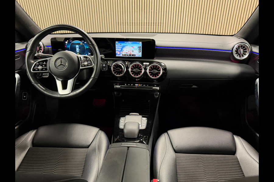 Mercedes-Benz CLA-Klasse CLA180 Business Solution Luxury AUT SFEERVERLICHTING NAVIGATIE STOELVERWARMING CAMERA CRUISE KEYLESS