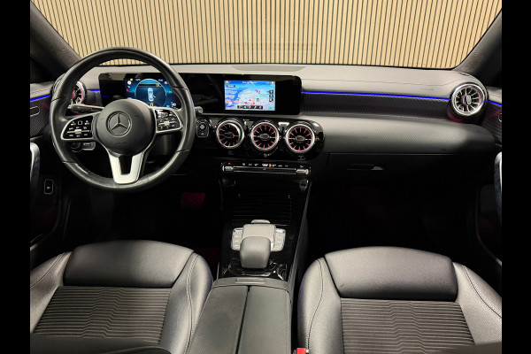 Mercedes-Benz CLA-Klasse CLA180 Business Solution Luxury AUT SFEERVERLICHTING NAVIGATIE STOELVERWARMING CAMERA CRUISE KEYLESS