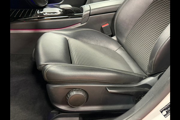 Mercedes-Benz CLA-Klasse CLA180 Business Solution Luxury AUT SFEERVERLICHTING NAVIGATIE STOELVERWARMING CAMERA CRUISE KEYLESS