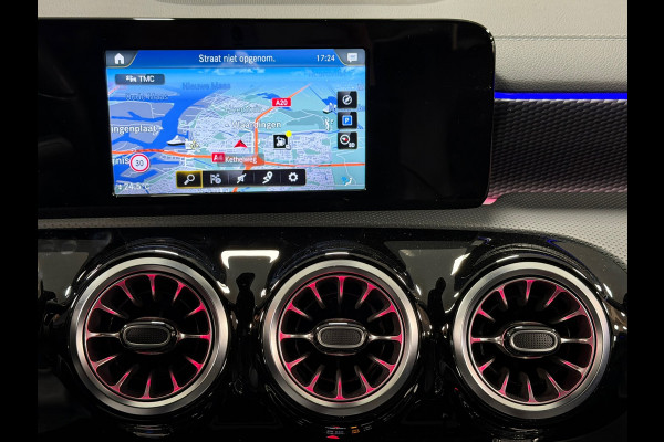 Mercedes-Benz CLA-Klasse CLA180 Business Solution Luxury AUT SFEERVERLICHTING NAVIGATIE STOELVERWARMING CAMERA CRUISE KEYLESS