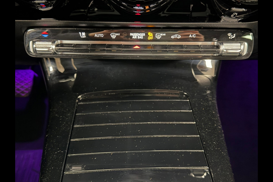 Mercedes-Benz CLA-Klasse CLA180 Business Solution Luxury AUT SFEERVERLICHTING NAVIGATIE STOELVERWARMING CAMERA CRUISE KEYLESS