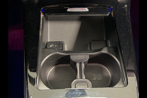 Mercedes-Benz CLA-Klasse CLA180 Business Solution Luxury AUT SFEERVERLICHTING NAVIGATIE STOELVERWARMING CAMERA CRUISE KEYLESS