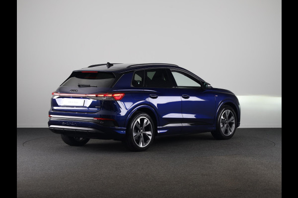 Audi Q4 e-tron 45 S edition Competition 82 kWh 286 pk | Assistentiepakket plus | Comfortpakket plus | Glazen panoramadak | Ambient lichtpakket |