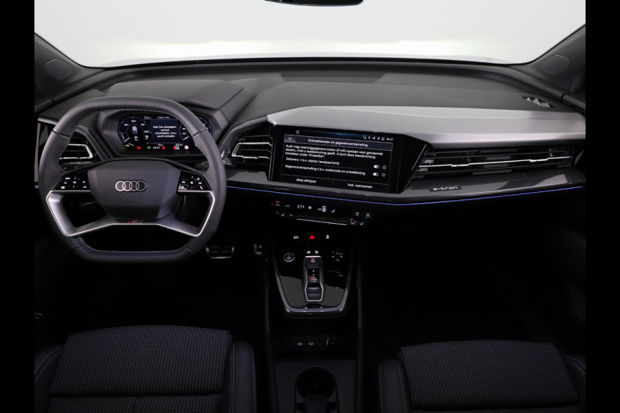 Audi Q4 e-tron 45 S edition Competition 82 kWh 286 pk | Assistentiepakket plus | Comfortpakket plus | Glazen panoramadak | Ambient lichtpakket |