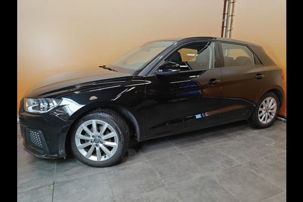 Audi A1 Sportback 25 TFSI epic lmw | stuurbedeining