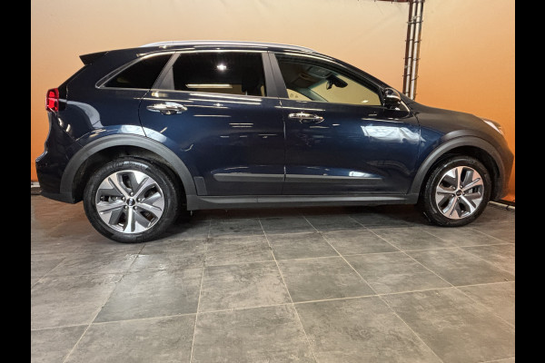 Kia e-Niro ExecutiveLine 64 kWh leer | navi | adaptive cruise | stuur- en stoelverw