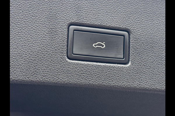 Volkswagen T-Roc 1.5 TSI R-Line Leer/IQ.Light/Keyless/AppleCarPlay