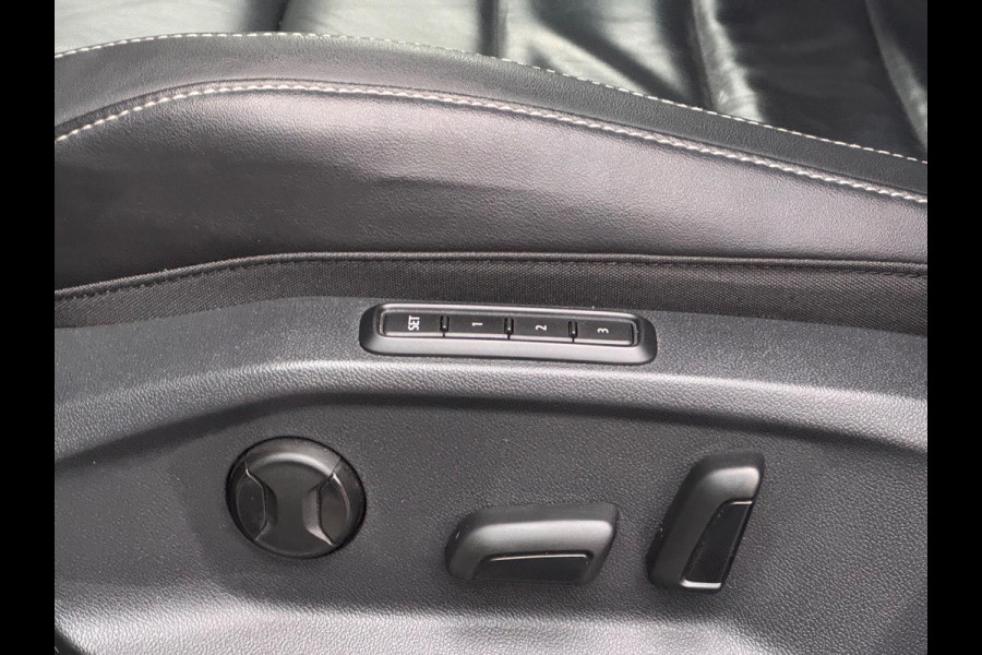 Volkswagen T-Roc 1.5 TSI R-Line Leer/IQ.Light/Keyless/AppleCarPlay