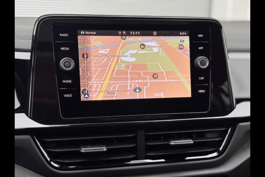 Volkswagen T-Roc 1.5 TSI 3x R-Line Pano/Keyless/Beats/IQ.Light/Camera