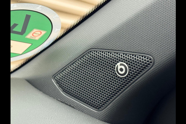 Volkswagen T-Roc 1.5 TSI 3x R-Line Pano/Keyless/Beats/IQ.Light/Camera