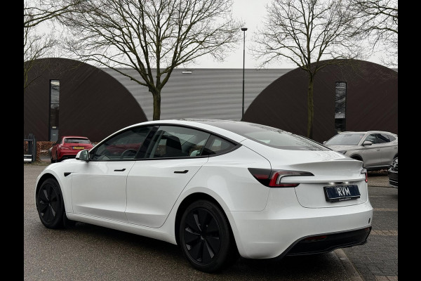 Tesla Model 3 Premium Long Range AWD 78 kWh ORGINELE AFN. TREKHAAK TESLA| AUTOPILOT| STOELVENTILATIE + VERWARMING| VOLLEDIGE TESLA GARANTIE T/M 01/2028 OF 80.000KM| DE HOOGVOLTACCU EN AANDRIJFLIJN TOT 2032 of 192.000KM |