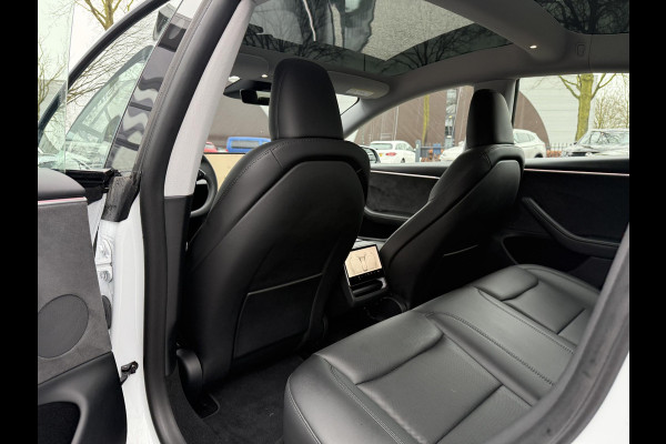 Tesla Model 3 Premium Long Range AWD 78 kWh ORGINELE AFN. TREKHAAK TESLA| AUTOPILOT| STOELVENTILATIE + VERWARMING| VOLLEDIGE TESLA GARANTIE T/M 01/2028 OF 80.000KM| DE HOOGVOLTACCU EN AANDRIJFLIJN TOT 2032 of 192.000KM |