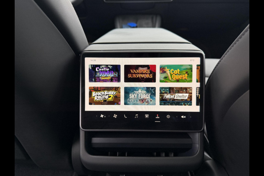 Tesla Model 3 Premium Long Range AWD 78 kWh ORGINELE AFN. TREKHAAK TESLA| AUTOPILOT| STOELVENTILATIE + VERWARMING| VOLLEDIGE TESLA GARANTIE T/M 01/2028 OF 80.000KM| DE HOOGVOLTACCU EN AANDRIJFLIJN TOT 2032 of 192.000KM |