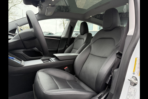 Tesla Model 3 Premium Long Range AWD 78 kWh ORGINELE AFN. TREKHAAK TESLA| AUTOPILOT| STOELVENTILATIE + VERWARMING| VOLLEDIGE TESLA GARANTIE T/M 01/2028 OF 80.000KM| DE HOOGVOLTACCU EN AANDRIJFLIJN TOT 2032 of 192.000KM |