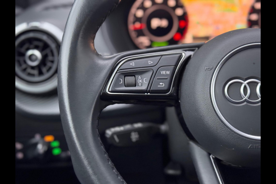 Audi Q2 35 TFSI S Edition One Pano/Sfeer/Keyless/Camera