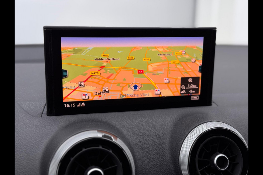 Audi Q2 35 TFSI S Edition One Pano/Sfeer/Keyless/Camera