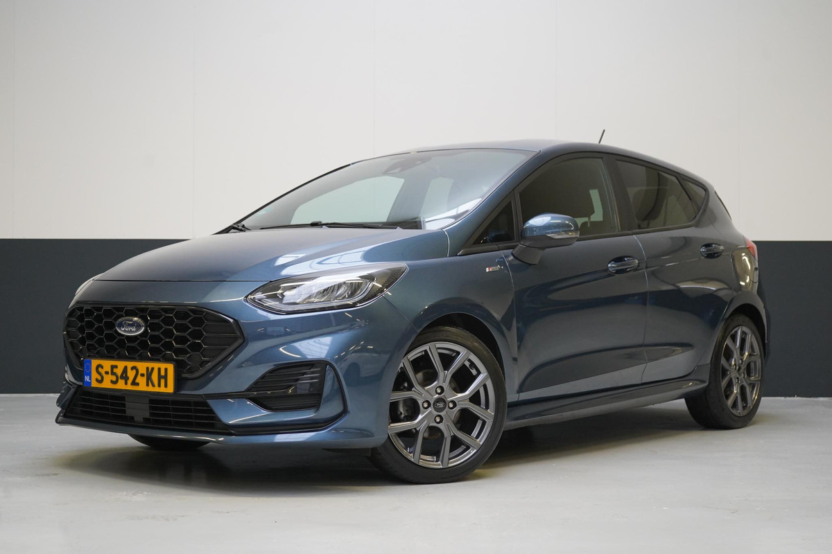 Ford Fiesta 1.0 EcoBoost Hybrid ST-Line | Carplay | Stoelverwarming | Stuurverwarming | Sportstuur | Privacy glass
