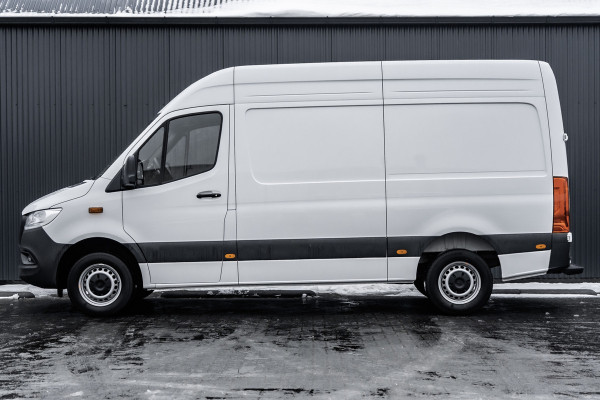 Mercedes-Benz Sprinter 317 CDI L2H2 | Mbux | Facelift | Navi | Camera | Adapt.Cruise | Automaat