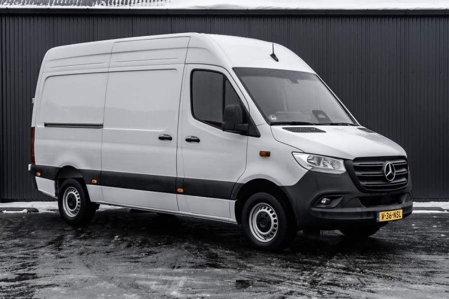Mercedes-Benz Sprinter 317 CDI L2H2 | Mbux | Facelift | Navi | Camera | Adapt.Cruise | Automaat
