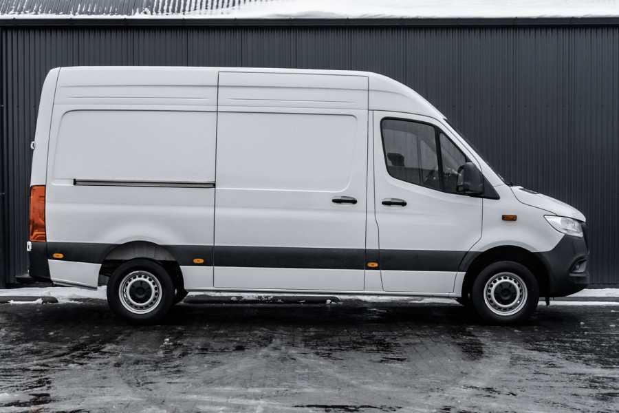 Mercedes-Benz Sprinter 317 CDI L2H2 | Mbux | Facelift | Navi | Camera | Adapt.Cruise | Automaat