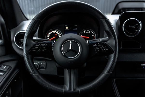 Mercedes-Benz Sprinter 317 CDI L2H2 | Mbux | Facelift | Navi | Camera | Adapt.Cruise | Automaat