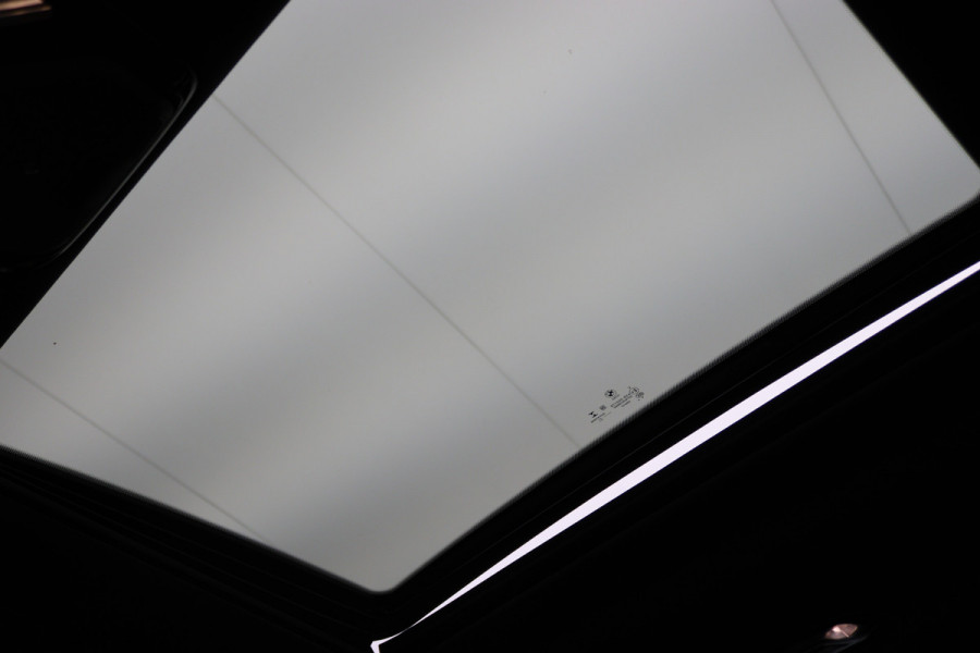 BMW 3-serie 320e Business Edition Plus M Sport Laser LED, Leer, Schuif-/kanteldak, Apple Carplay, Trekhaak elektr., 19"