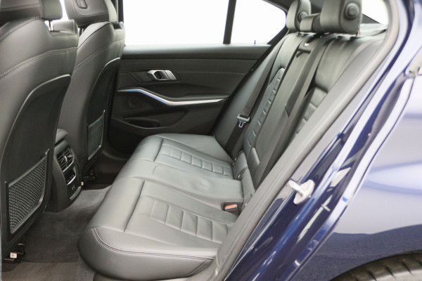BMW 3-serie 320e Business Edition Plus M Sport Laser LED, Leer, Schuif-/kanteldak, Apple Carplay, Trekhaak elektr., 19"