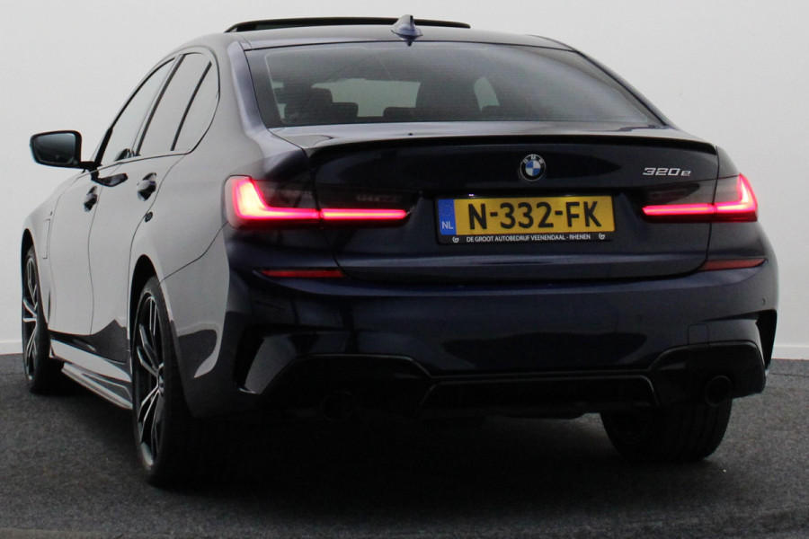 BMW 3-serie 320e Business Edition Plus M Sport Laser LED, Leer, Schuif-/kanteldak, Apple Carplay, Trekhaak elektr., 19"