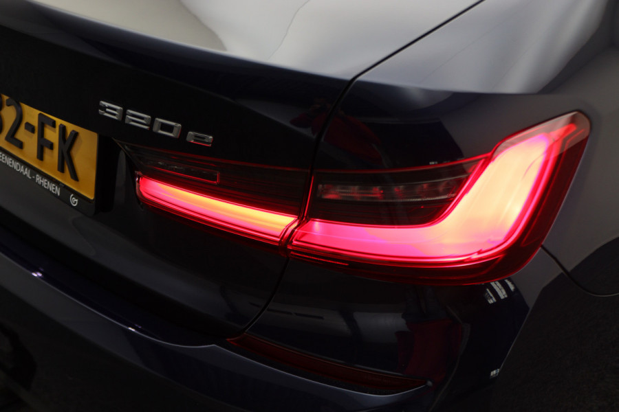 BMW 3-serie 320e Business Edition Plus M Sport Laser LED, Leer, Schuif-/kanteldak, Apple Carplay, Trekhaak elektr., 19"