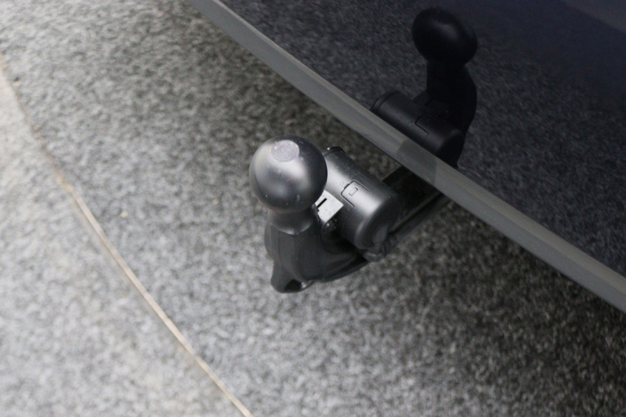 BMW 3-serie 320e Business Edition Plus M Sport Laser LED, Leer, Schuif-/kanteldak, Apple Carplay, Trekhaak elektr., 19"