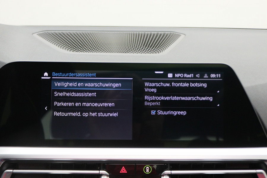 BMW 3-serie 320e Business Edition Plus M Sport Laser LED, Leer, Schuif-/kanteldak, Apple Carplay, Trekhaak elektr., 19"