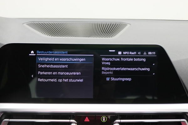 BMW 3-serie 320e Business Edition Plus M Sport Laser LED, Leer, Schuif-/kanteldak, Apple Carplay, Trekhaak elektr., 19"