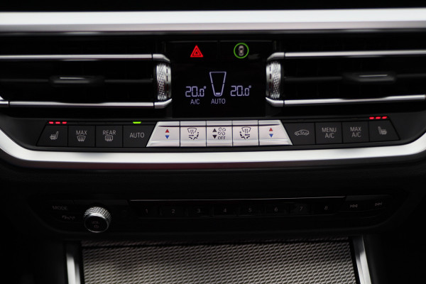 BMW 3-serie 320e Business Edition Plus M Sport Laser LED, Leer, Schuif-/kanteldak, Apple Carplay, Trekhaak elektr., 19"