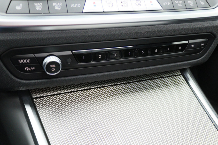 BMW 3-serie 320e Business Edition Plus M Sport Laser LED, Leer, Schuif-/kanteldak, Apple Carplay, Trekhaak elektr., 19"