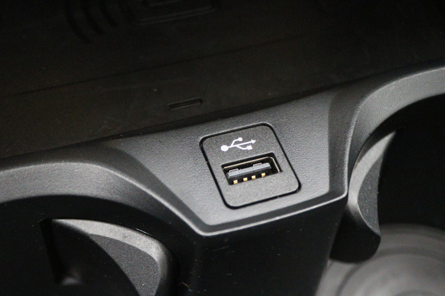 BMW 3-serie 320e Business Edition Plus M Sport Laser LED, Leer, Schuif-/kanteldak, Apple Carplay, Trekhaak elektr., 19"