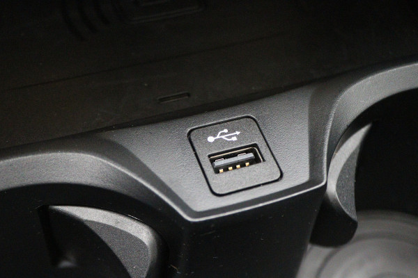 BMW 3-serie 320e Business Edition Plus M Sport Laser LED, Leer, Schuif-/kanteldak, Apple Carplay, Trekhaak elektr., 19"