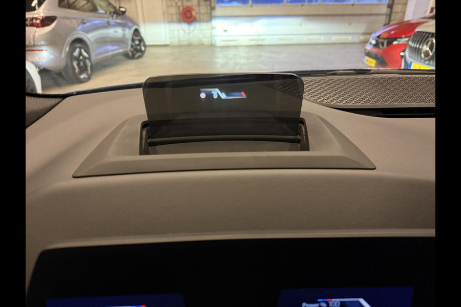 BMW 2 Serie Active Tourer 218i M-SPORT PANORAMADAK HEAD-UP