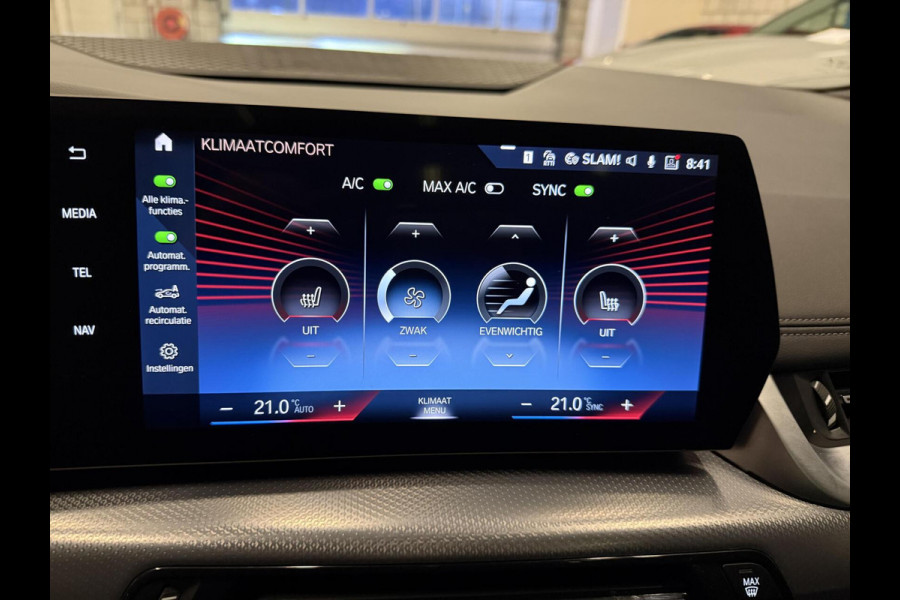 BMW 2 Serie Active Tourer 218i M-SPORT PANORAMADAK HEAD-UP