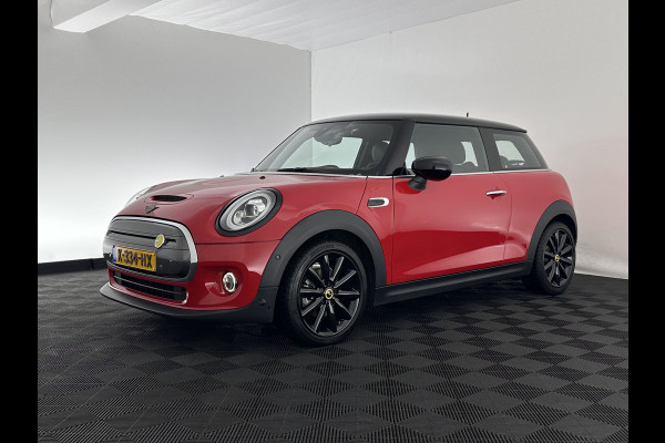 MINI Mini Electric Charged 33 kWh [ 3-Fase ] {SOH-100%} (INCL-BTW) *HEAD-UP | HARMAN/KARDON-AUDIO | LEATHER-ALCANTARA | MATRIX-LED | CAMERA | KEYLESS | NAVI-FULLMAP | DAB+ | ECC | HEATED-SPORT-SEATS | DIGI-COCKPIT | PDC | CRUISE | 17"ALU*