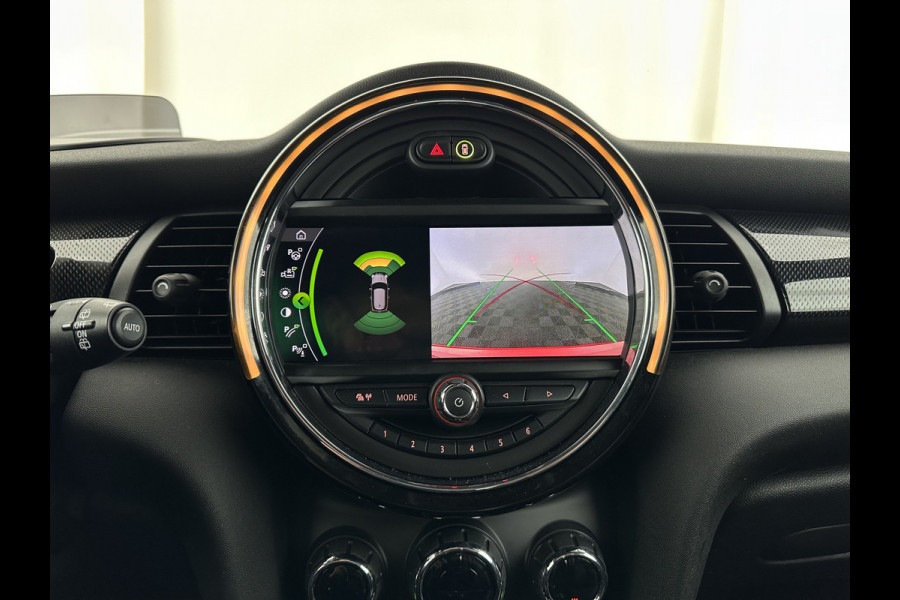 MINI Mini Electric Charged 33 kWh [ 3-Fase ] {SOH-100%} (INCL-BTW) *HEAD-UP | HARMAN/KARDON-AUDIO | LEATHER-ALCANTARA | MATRIX-LED | CAMERA | KEYLESS | NAVI-FULLMAP | DAB+ | ECC | HEATED-SPORT-SEATS | DIGI-COCKPIT | PDC | CRUISE | 17"ALU*