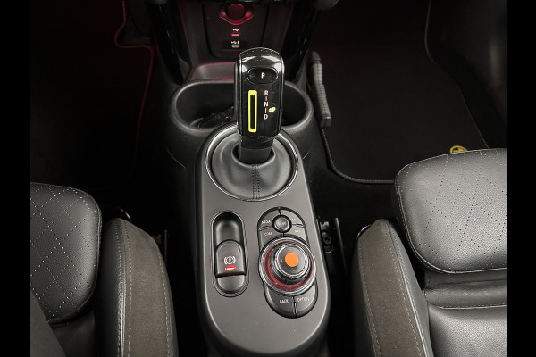 MINI Mini Electric Charged 33 kWh [ 3-Fase ] {SOH-100%} (INCL-BTW) *HEAD-UP | HARMAN/KARDON-AUDIO | LEATHER-ALCANTARA | MATRIX-LED | CAMERA | KEYLESS | NAVI-FULLMAP | DAB+ | ECC | HEATED-SPORT-SEATS | DIGI-COCKPIT | PDC | CRUISE | 17"ALU*