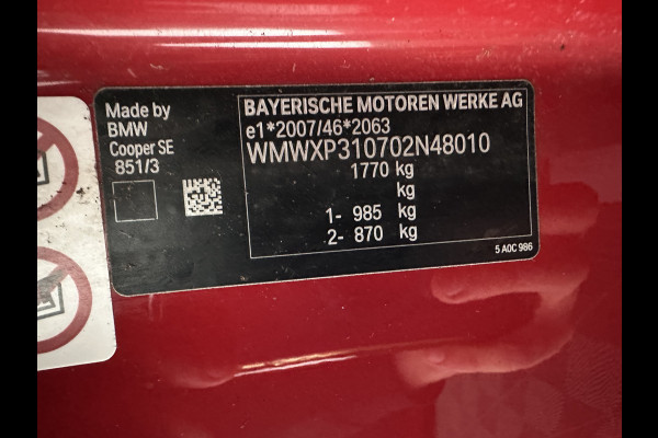 MINI Mini Electric Charged 33 kWh [ 3-Fase ] {SOH-100%} (INCL-BTW) *HEAD-UP | HARMAN/KARDON-AUDIO | LEATHER-ALCANTARA | MATRIX-LED | CAMERA | KEYLESS | NAVI-FULLMAP | DAB+ | ECC | HEATED-SPORT-SEATS | DIGI-COCKPIT | PDC | CRUISE | 17"ALU*
