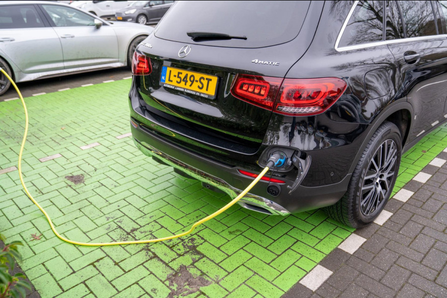 Mercedes-Benz GLC 300e 4MATIC Plug-in Business Solution|Prijs rijklaar incl 12 mnd garantie|Leder+Memory Blindspot Navi