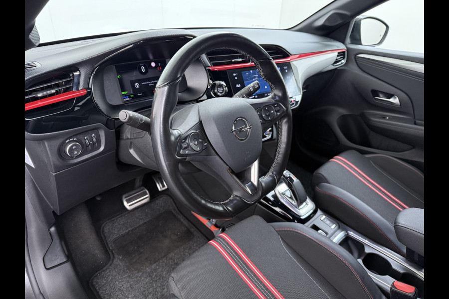 Opel CORSA-E GS Line 50kWh Apple Carplay Android Auto Stoel+Stuurverwarming Navi Ecc Cruise Control SOH 88% Lmv Privacy Glas Led Keyless Regen-Lichtsensor Sportstoelen Verkeersbord detectie Origineel Nederlandse Auto in de sportieve GS uitvoering