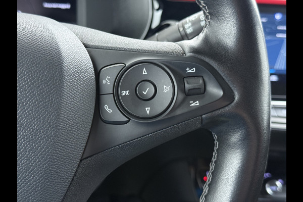 Opel CORSA-E GS Line 50kWh Apple Carplay Android Auto Stoel+Stuurverwarming Navi Ecc Cruise Control SOH 88% Lmv Privacy Glas Led Keyless Regen-Lichtsensor Sportstoelen Verkeersbord detectie Origineel Nederlandse Auto in de sportieve GS uitvoering