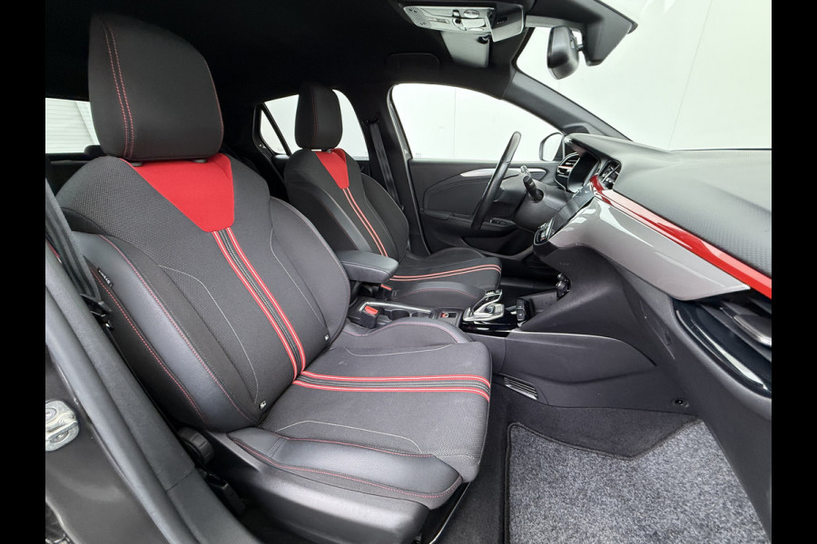 Opel CORSA-E GS Line 50kWh Apple Carplay Android Auto Stoel+Stuurverwarming Navi Ecc Cruise Control SOH 88% Lmv Privacy Glas Led Keyless Regen-Lichtsensor Sportstoelen Verkeersbord detectie Origineel Nederlandse Auto in de sportieve GS uitvoering